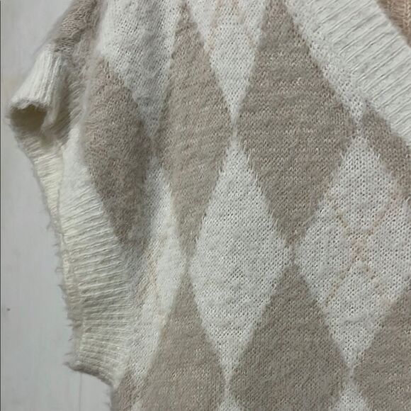 Free People Chic Argyle Tan White V-Neck Sweater - Picture 6 of 10